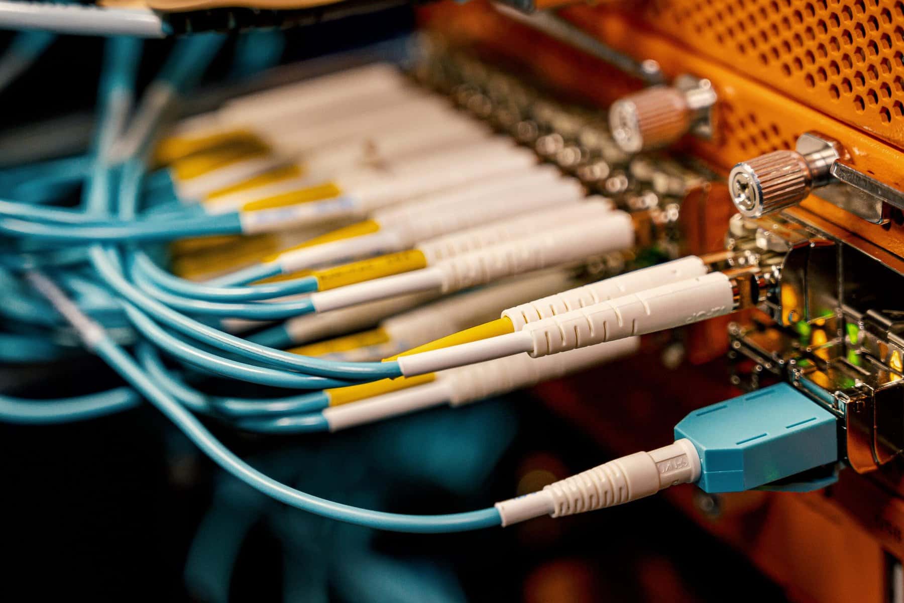 fiber-optic-installation-scaled